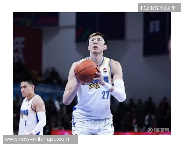 周琦眼伤需持续观察伤情较去年明显减轻恢复希望增大